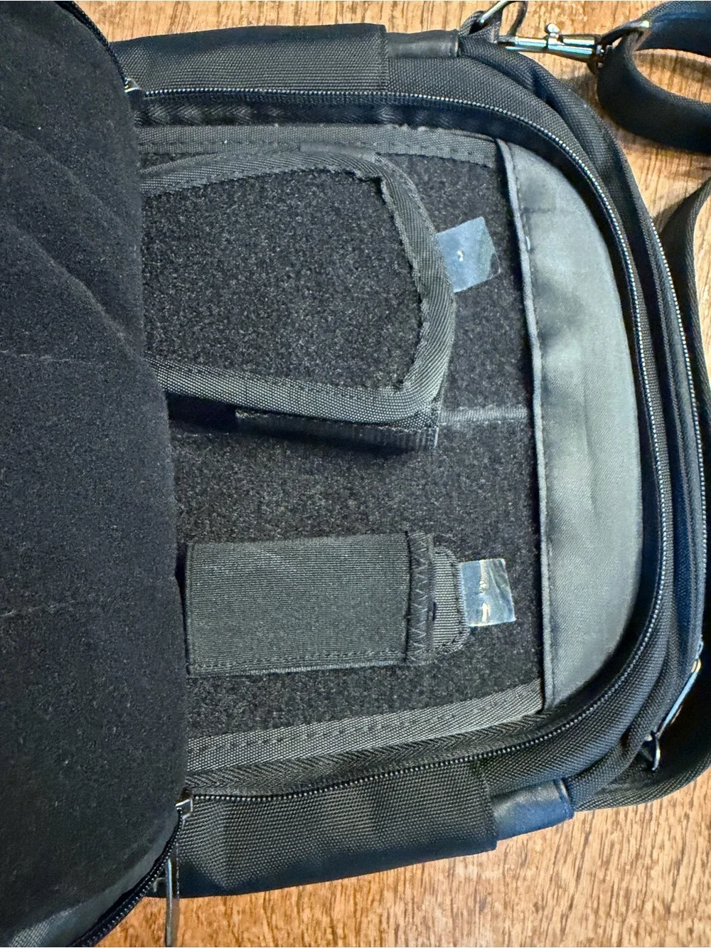 Travelon sleek black
